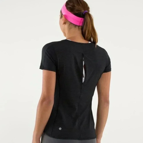 Lululemon Run: Fast Track Short Sleeve Black - Picture 2 of 10